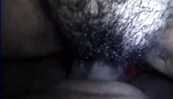 Une grosse latino porno africain amateur se masturbe devant sa webcam