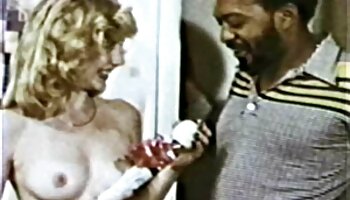 Chienne dans une amateur porn film boîte - BONUS