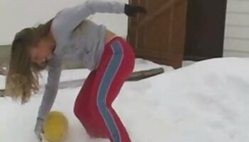 Les porno amateur noir Africains au gros butin s'excitent sous la douche