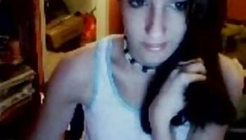 Tenue sexy salope blonde et gants en dentelle filme porno anal amatori
